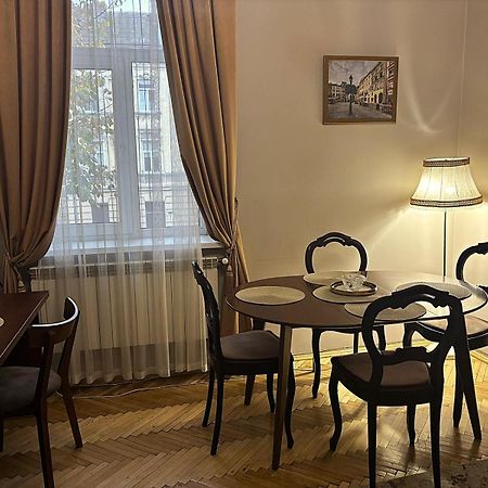 Glorious Apartment Near The Old City Leópolis Exterior foto